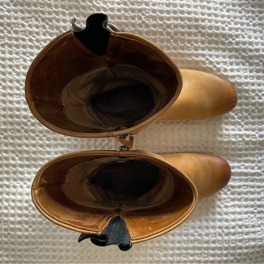 John Fluevog Radio KIPO Tan Calf Leather Moto Boots - Picture 7 of 9